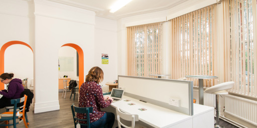 coworking_desk